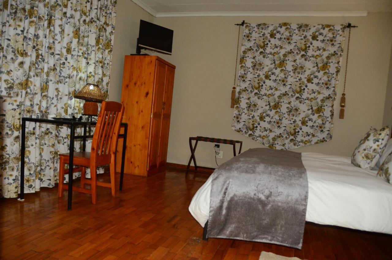 Big Tree Midrand Hotel Buitenkant foto