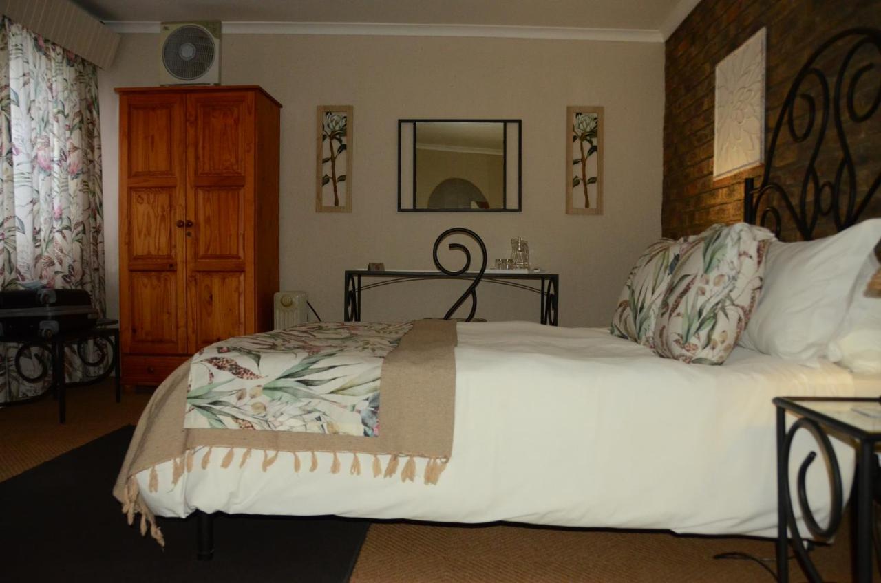 Big Tree Midrand Hotel Buitenkant foto